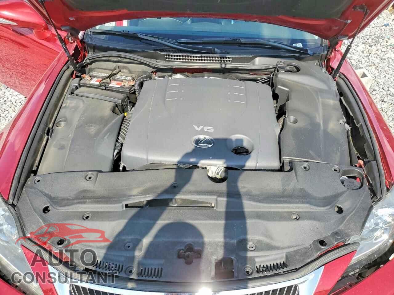 LEXUS IS 2015 - JTHFF2C22F2532895