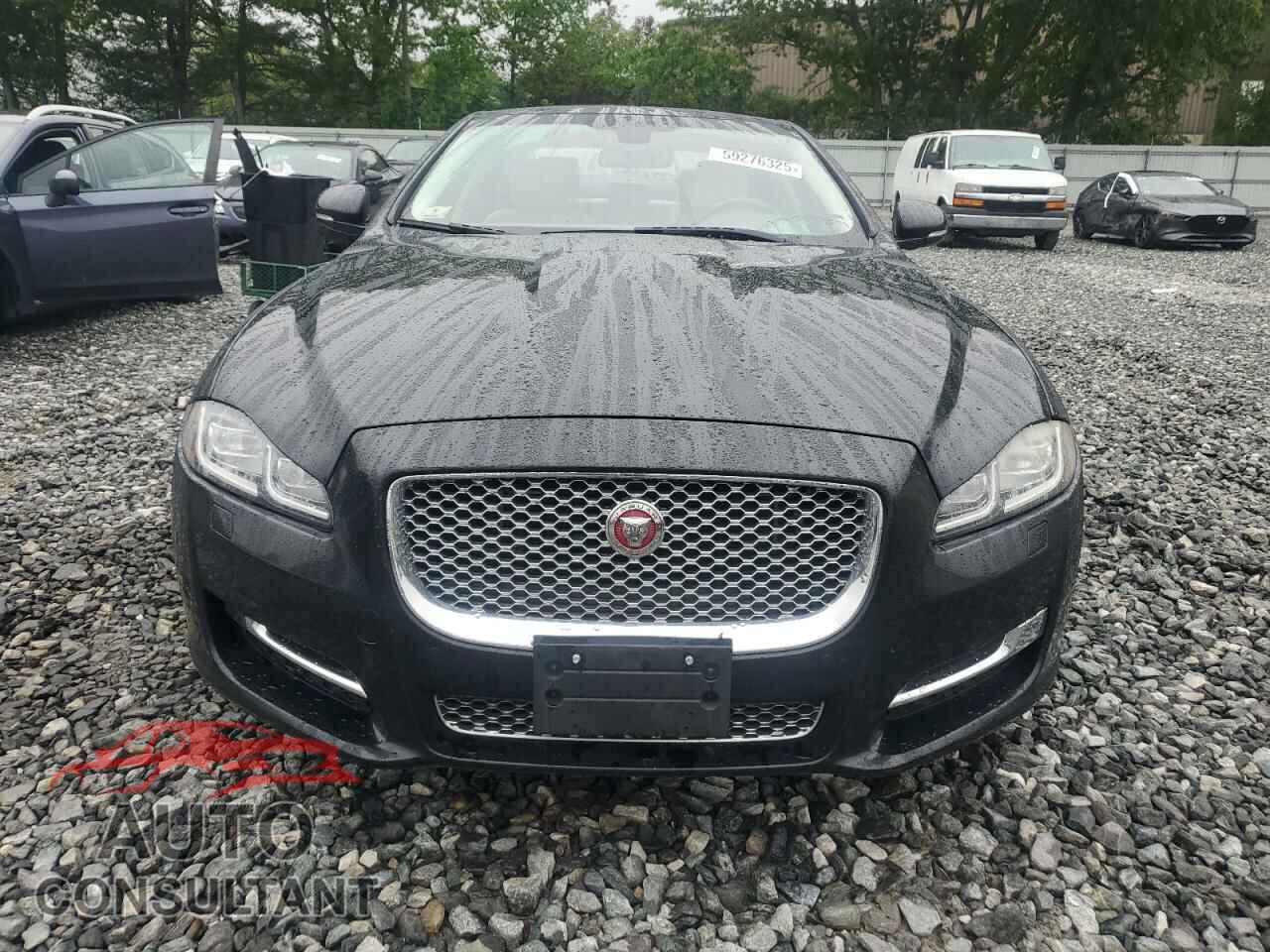 JAGUAR XJ 2017 - SAJWJ2GD3H8W10775