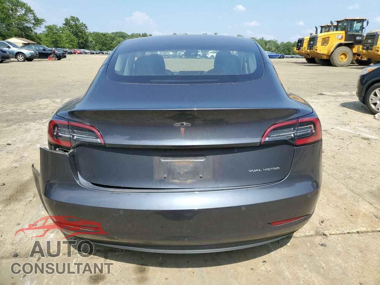 TESLA MODEL 3 2018 - 5YJ3E1EB8JF144770