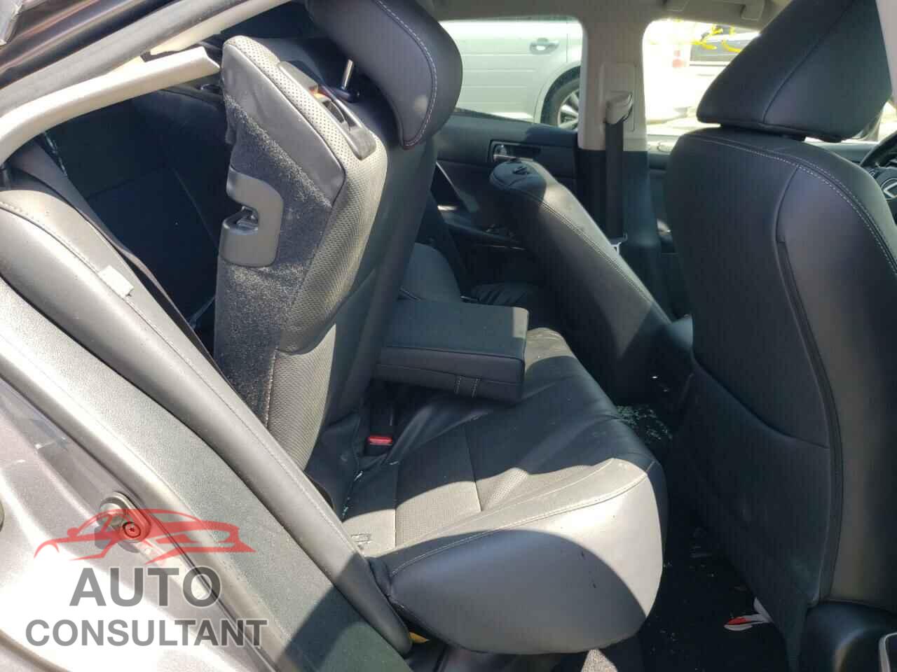 LEXUS IS 2017 - JTHBA1D22H5059197