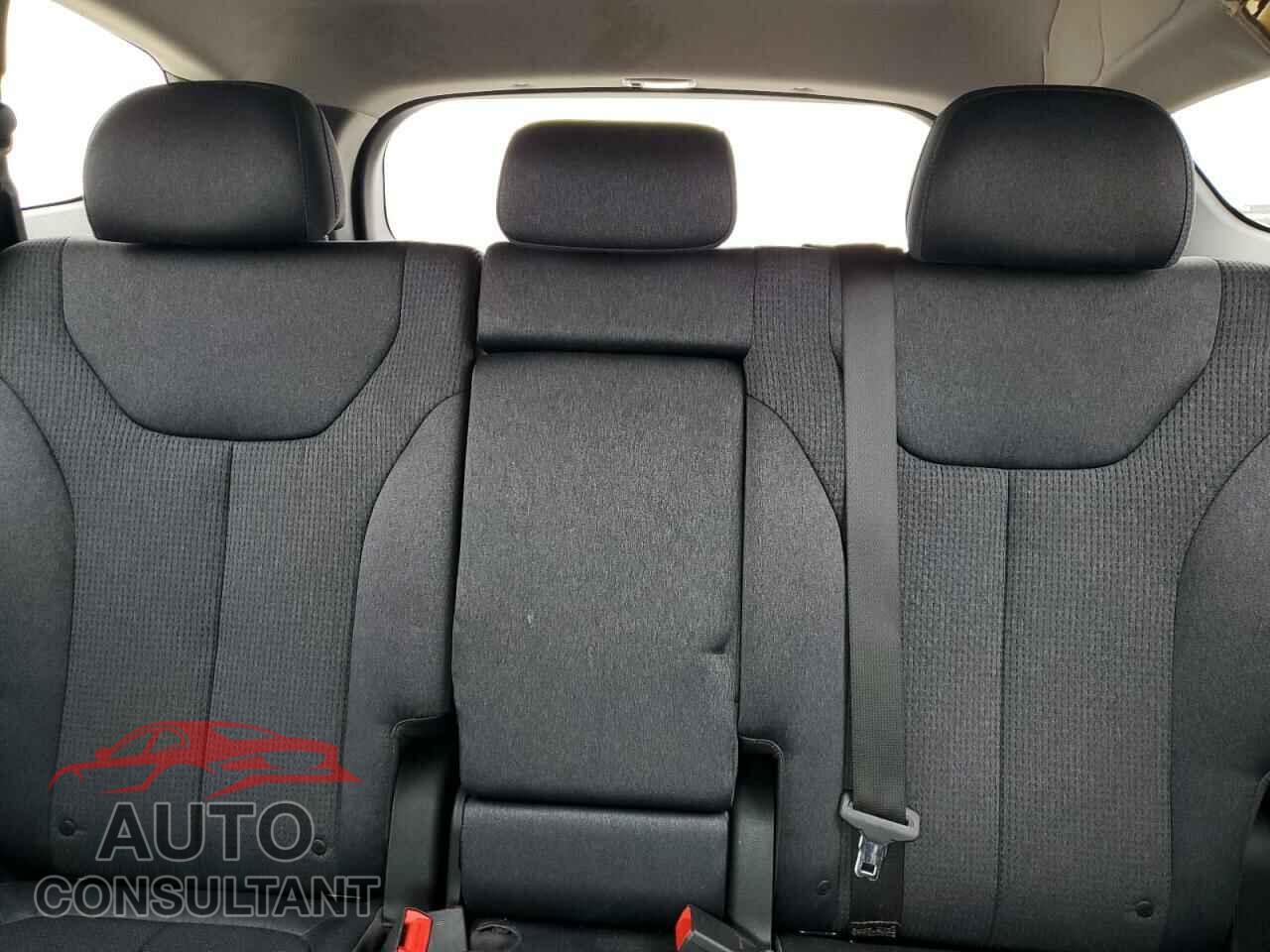 HYUNDAI SANTA FE 2023 - 5NMS14AJ3PH657843