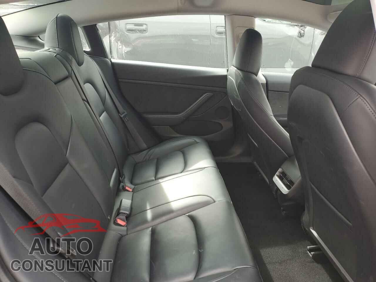 TESLA MODEL 3 2023 - 5YJ3E1EB2PF678212