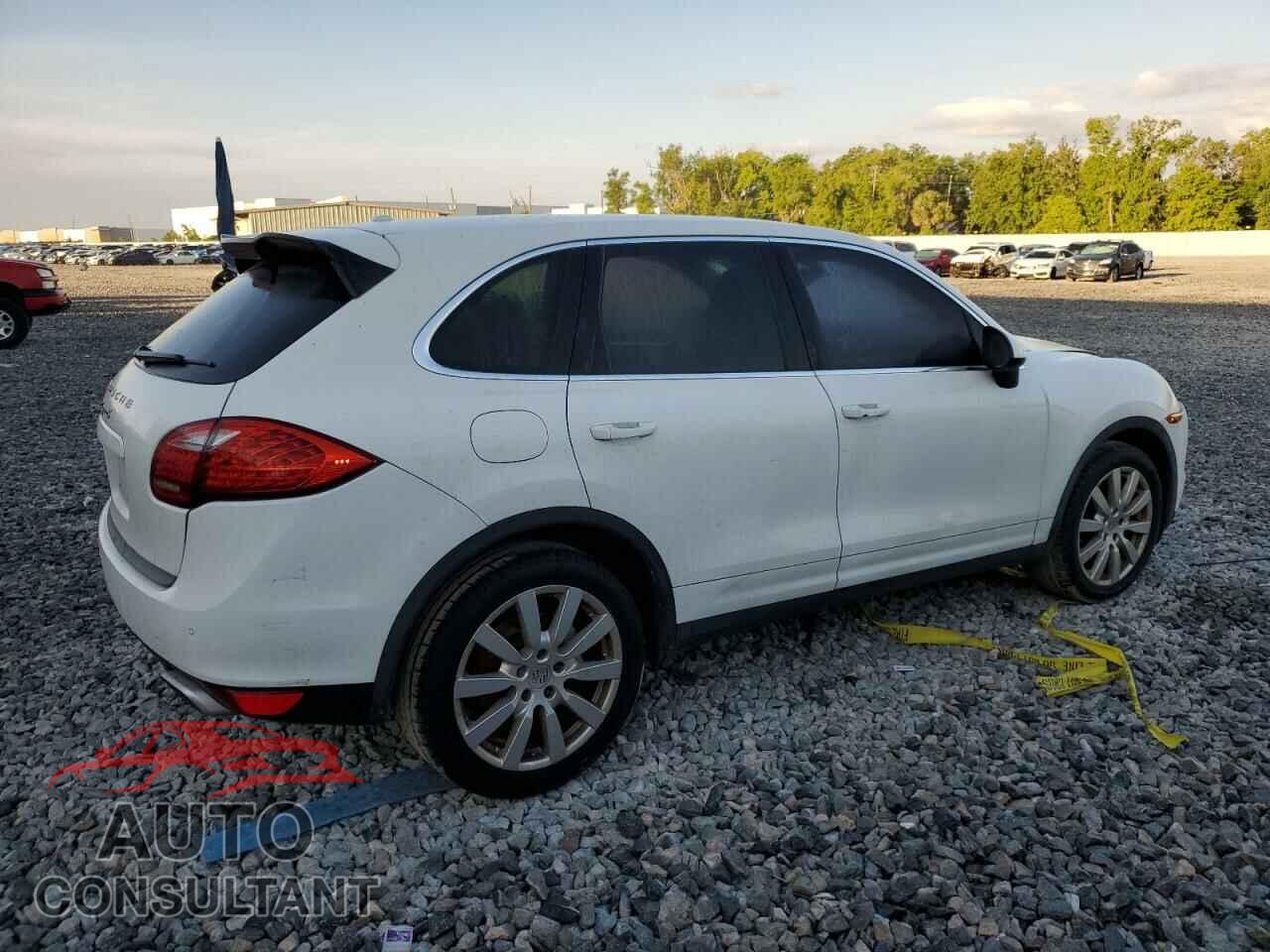 PORSCHE CAYENNE 2013 - WP1AB2A28DLA85229