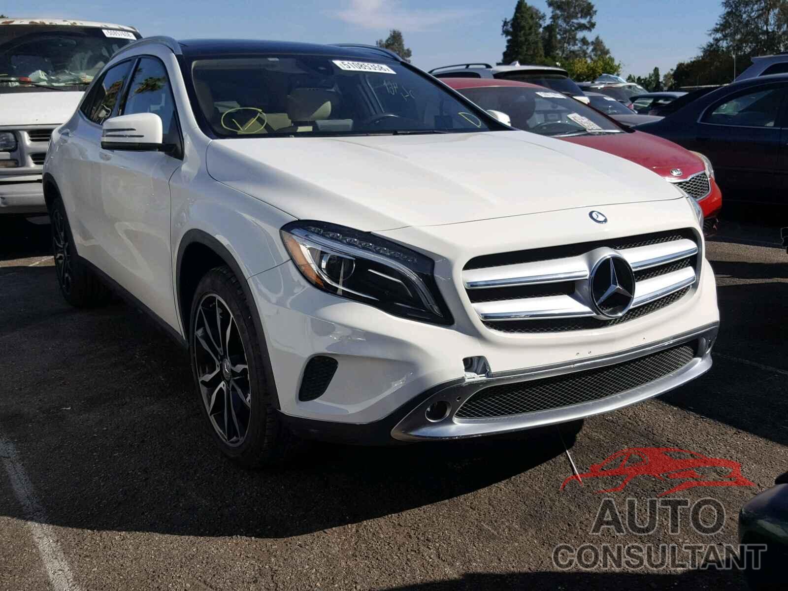 MERCEDES-BENZ GLA 250 2016 - WDCTG4EB8GJ221645