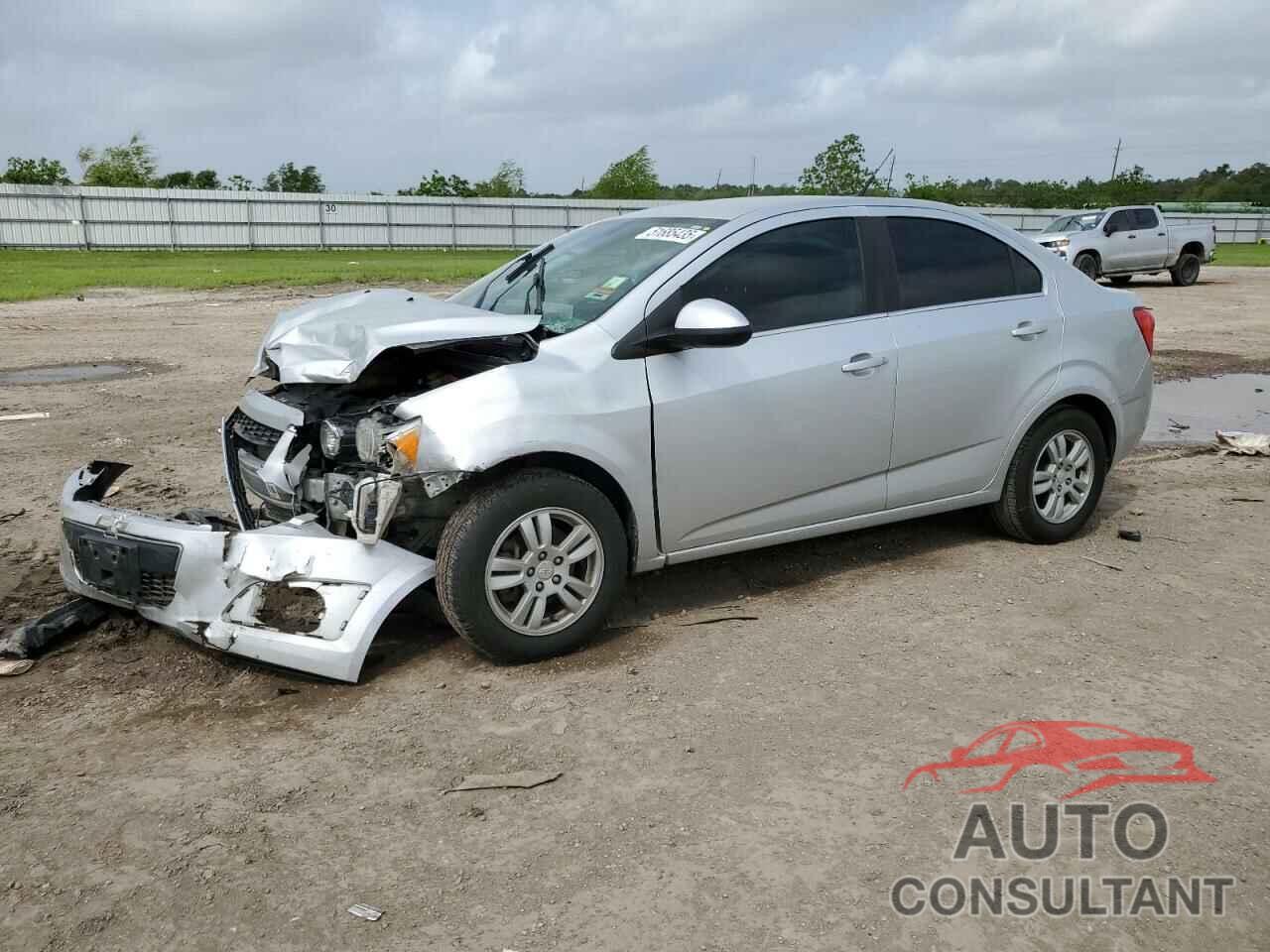 CHEVROLET SONIC 2014 - 1G1JC5SH2E4159610