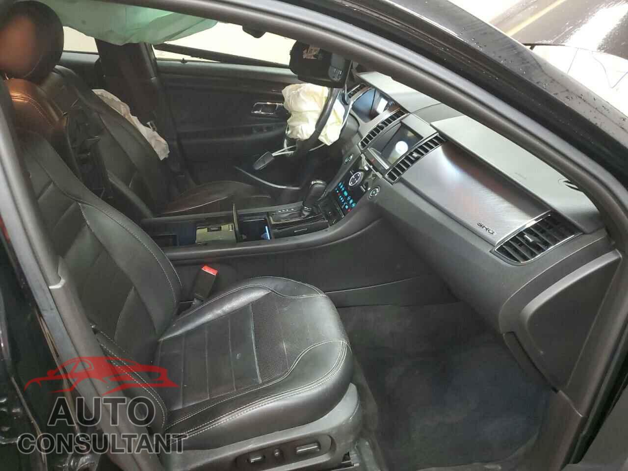 FORD TAURUS 2018 - 1FAHP2KT5JG105519