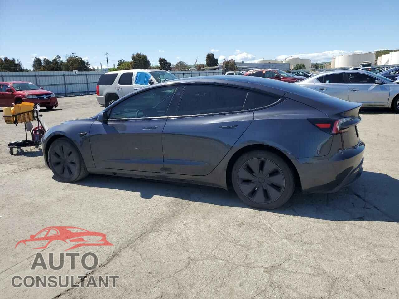 TESLA MODEL 3 2024 - 5YJ3E1EA9RF820808