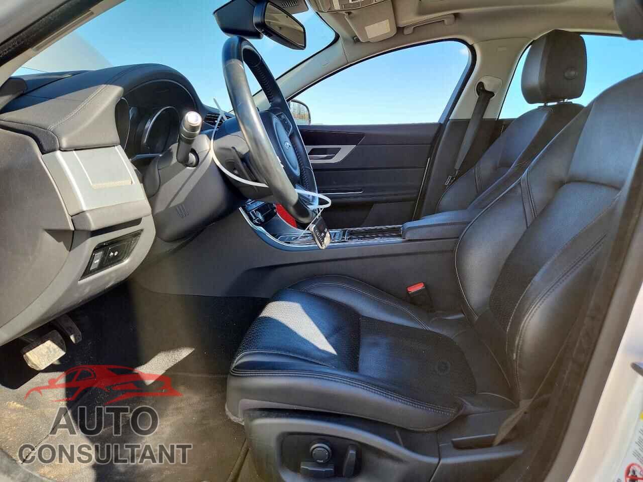 JAGUAR XF 2016 - SAJBK4BV5GCY23875