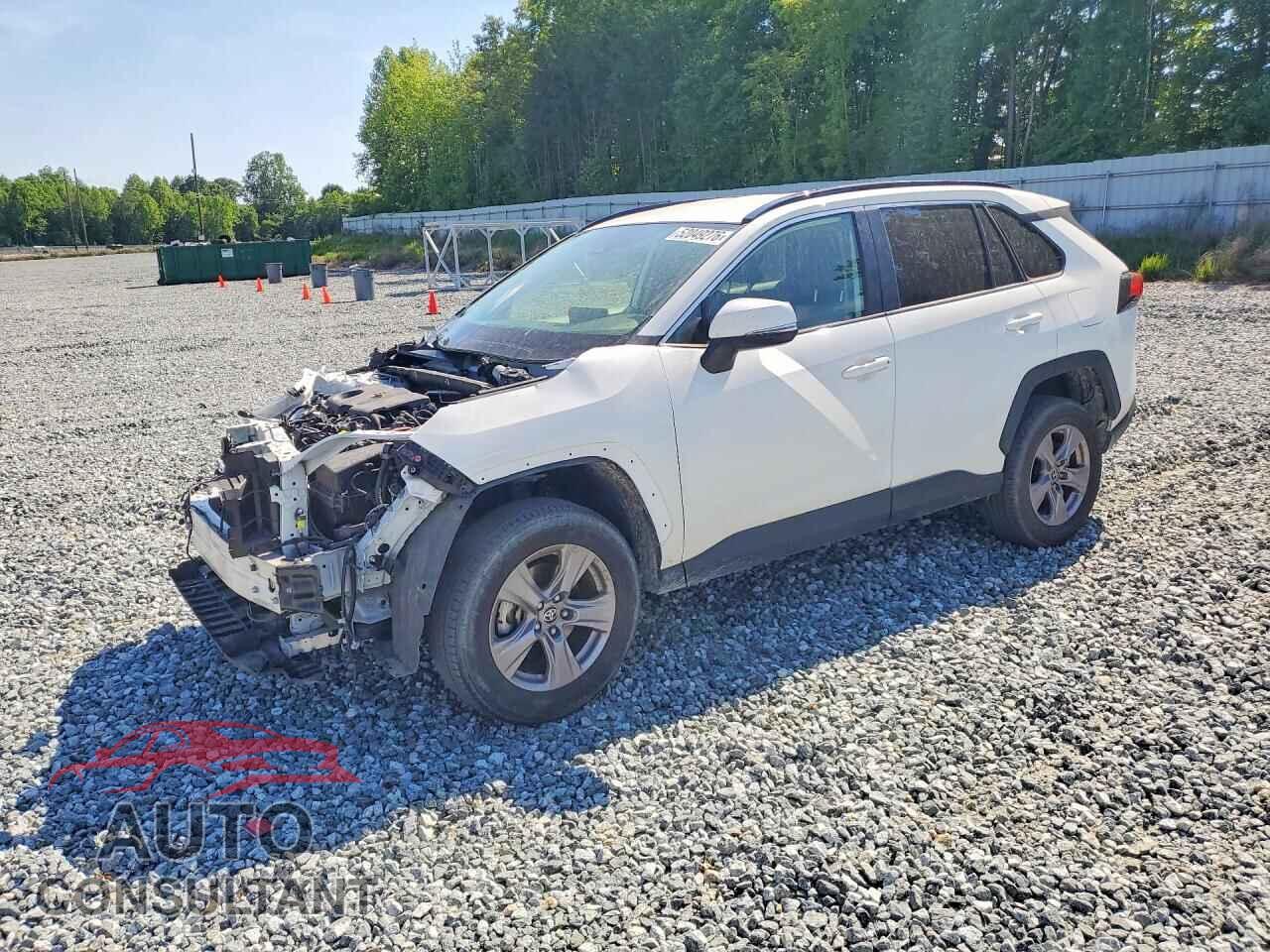 TOYOTA RAV4 2024 - JTMP1RFV9RD108366
