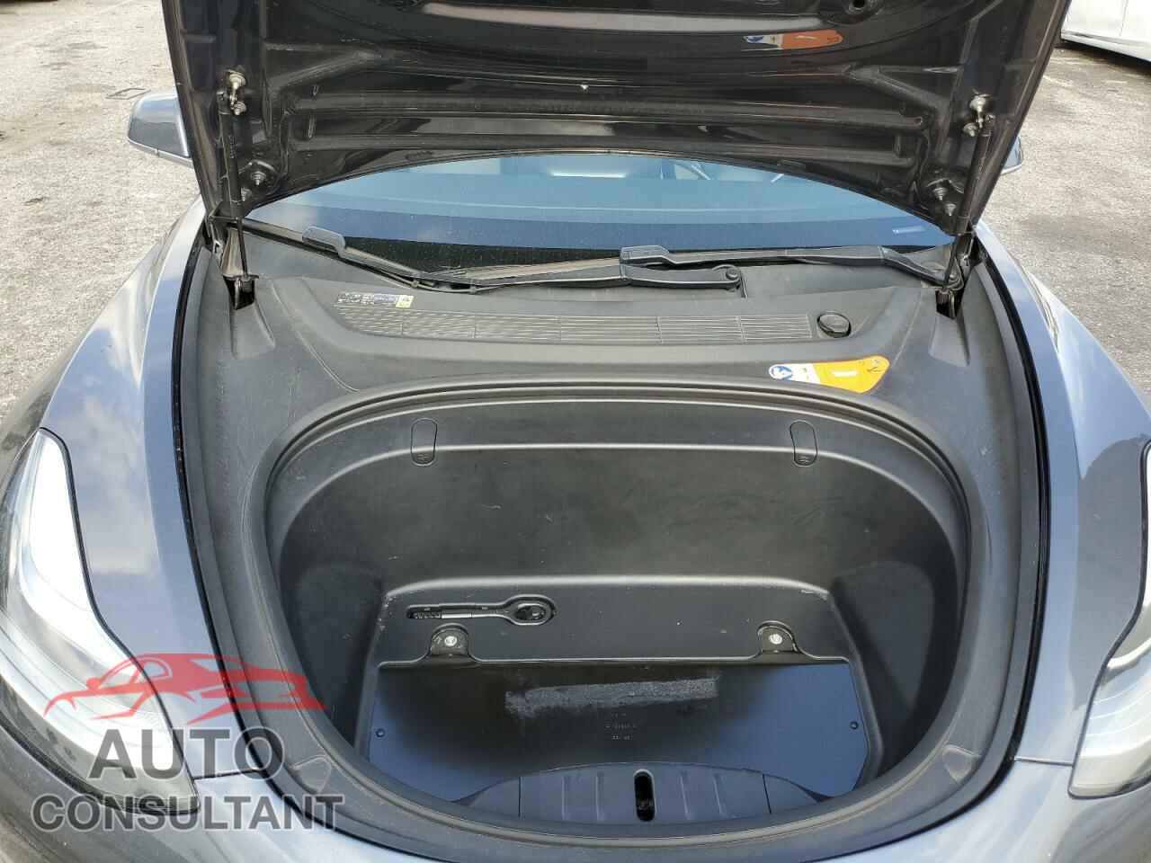 TESLA MODEL 3 2018 - 5YJ3E1EA9JF012110
