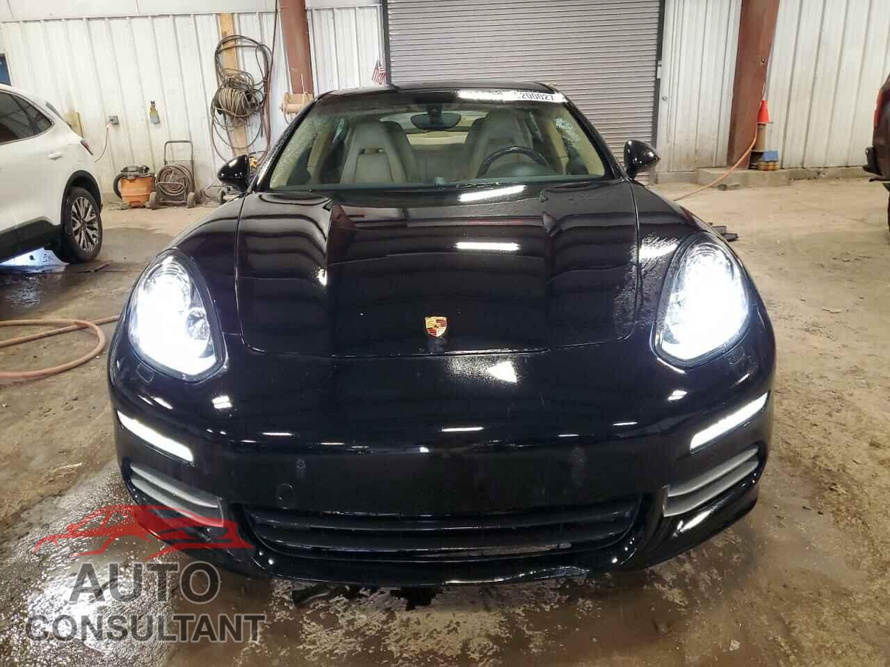 PORSCHE PANAMERA 2015 - WP0AA2A74FL005850
