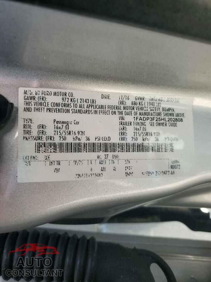 FORD FOCUS 2017 - 1FADP3F25HL202808