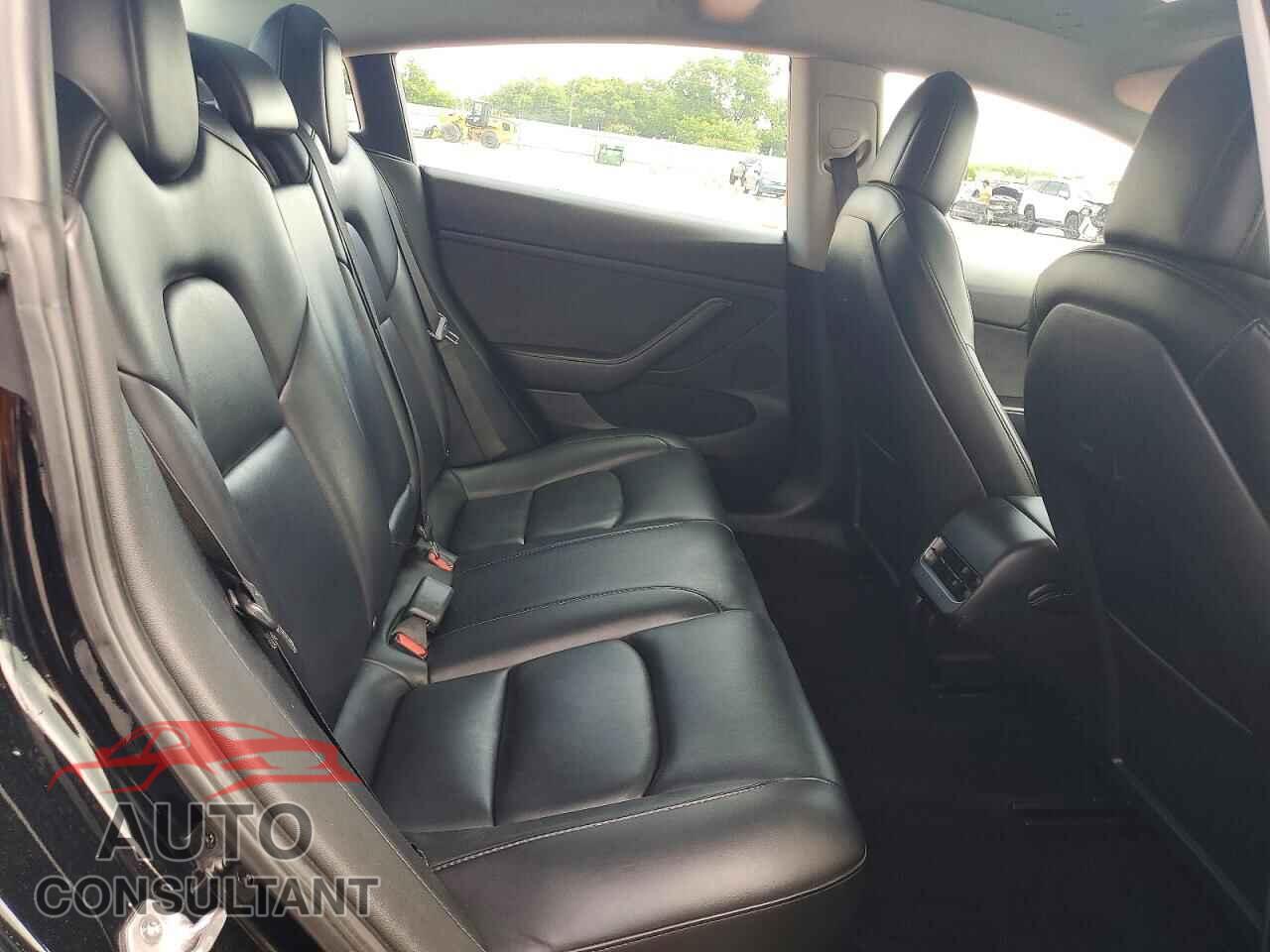 TESLA MODEL 3 2022 - 5YJ3E1EA2NF372096