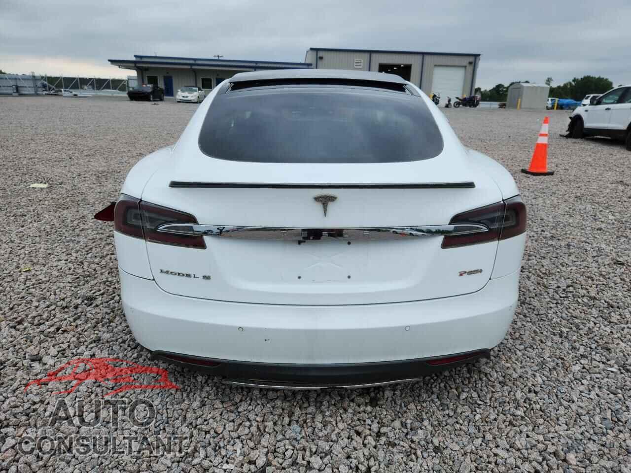TESLA MODEL S 2013 - 5YJSA1CP0DFP24928