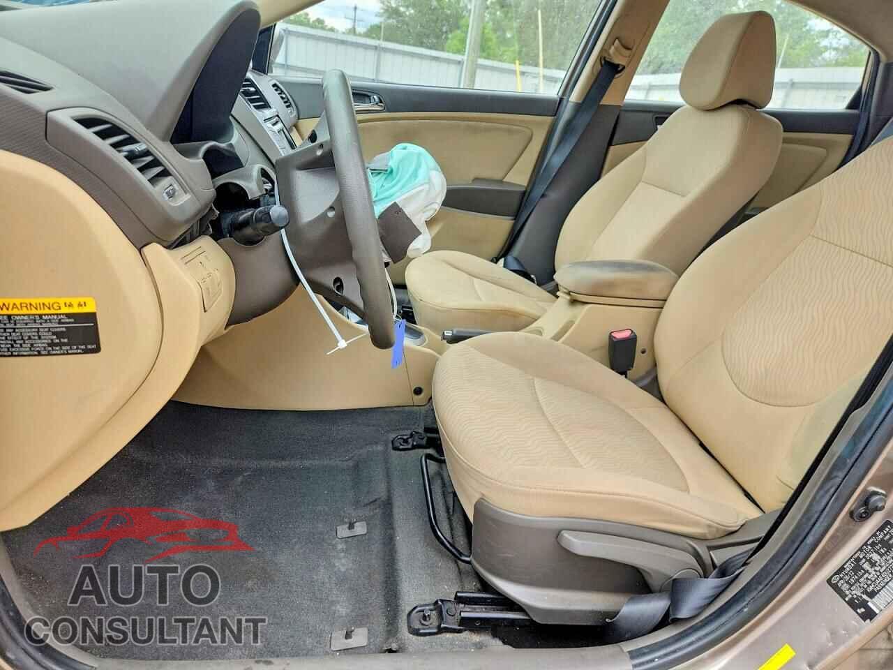 HYUNDAI ACCENT 2013 - KMHCU4AE4DU277652