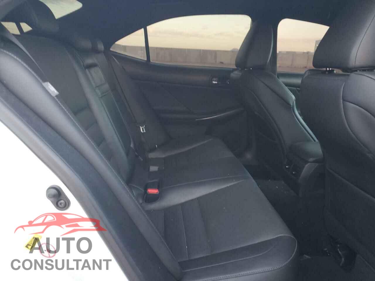 LEXUS IS 2014 - JTHBE1D24E5013483