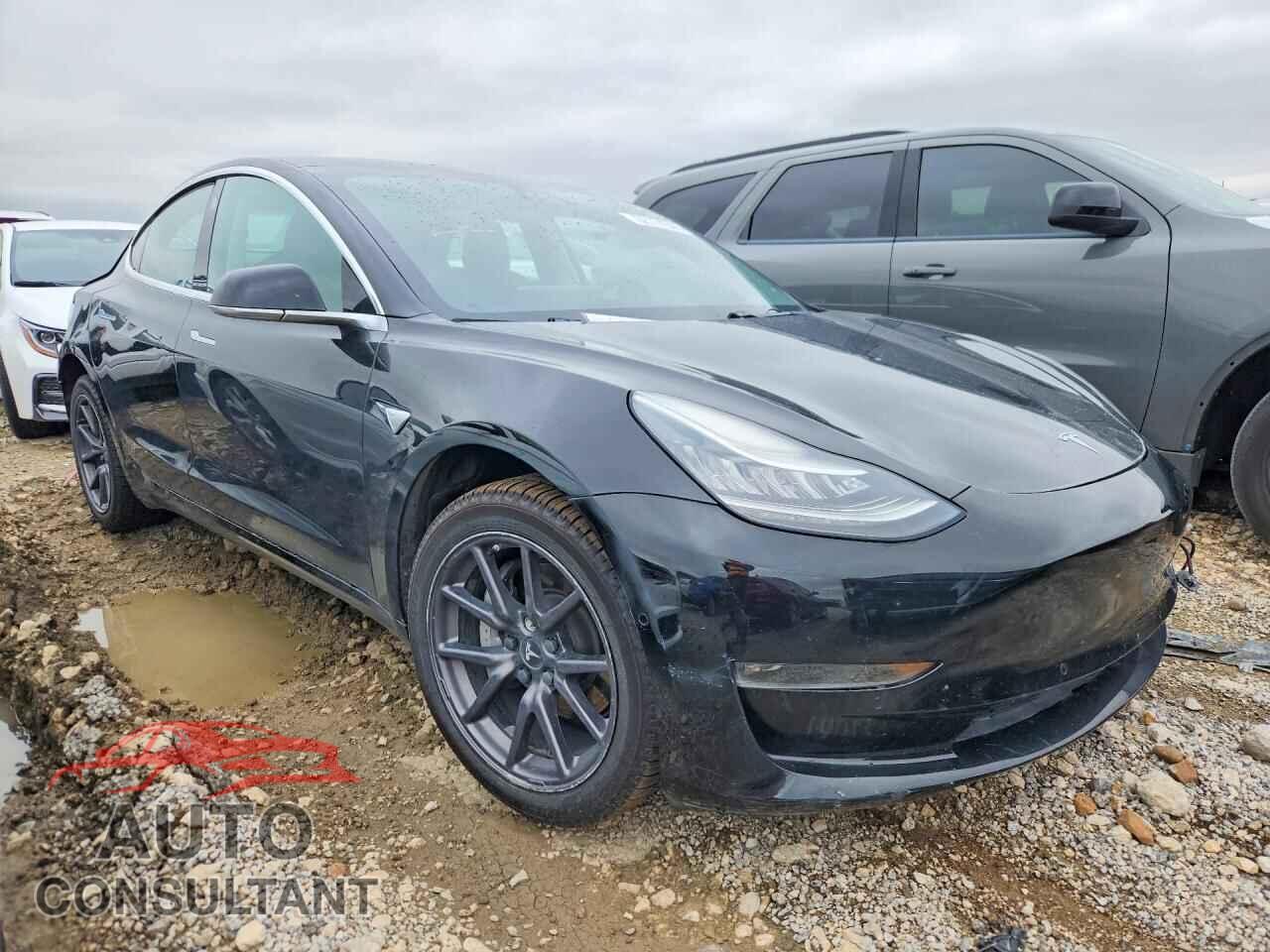 TESLA MODEL 3 2018 - 5YJ3E1EAXJF152943