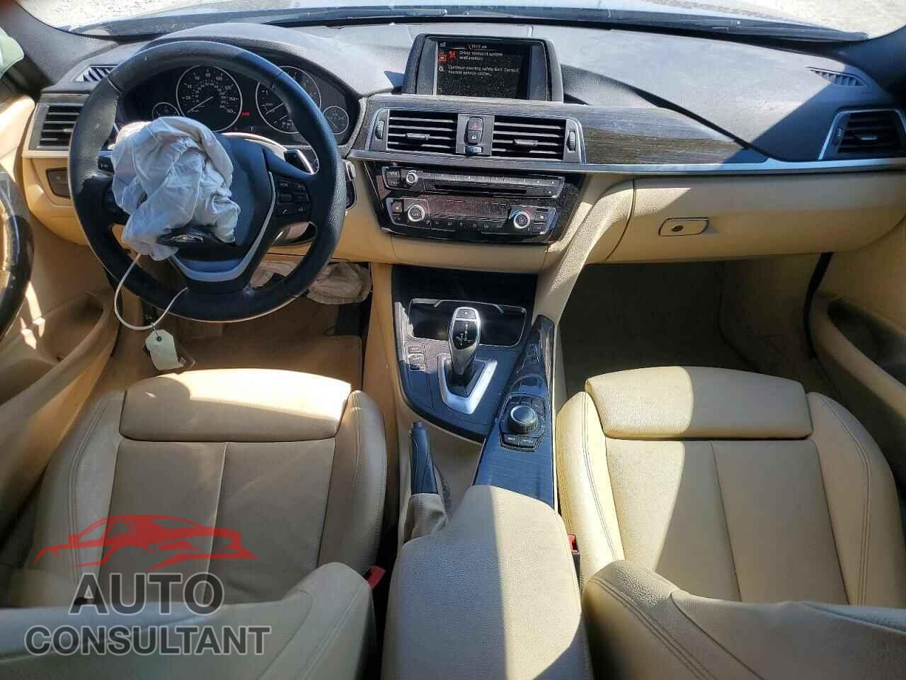 BMW 3 SERIES 2016 - WBA8E9G52GNU27765