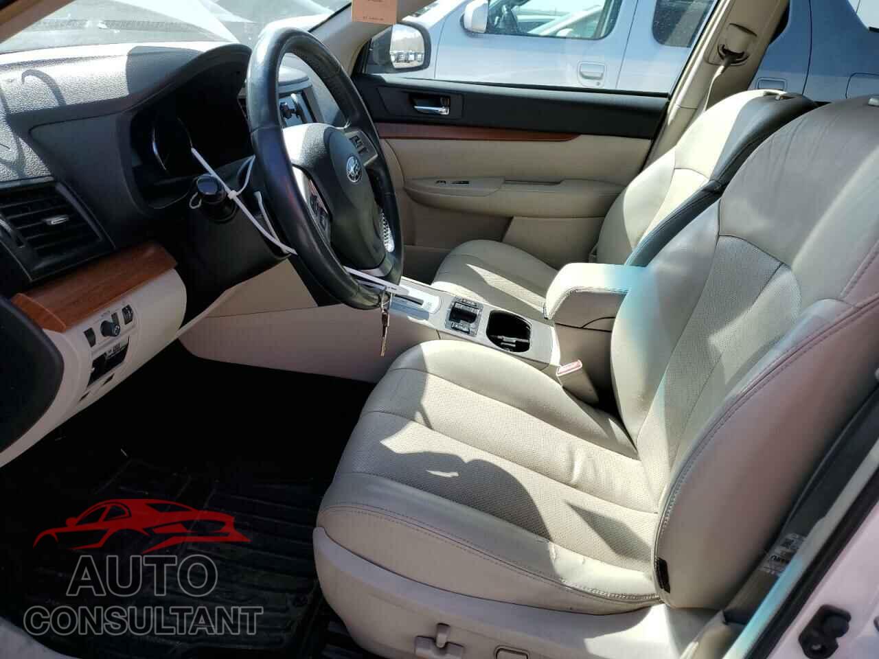 SUBARU OUTBACK 2014 - 4S4BRCMC4E3247737