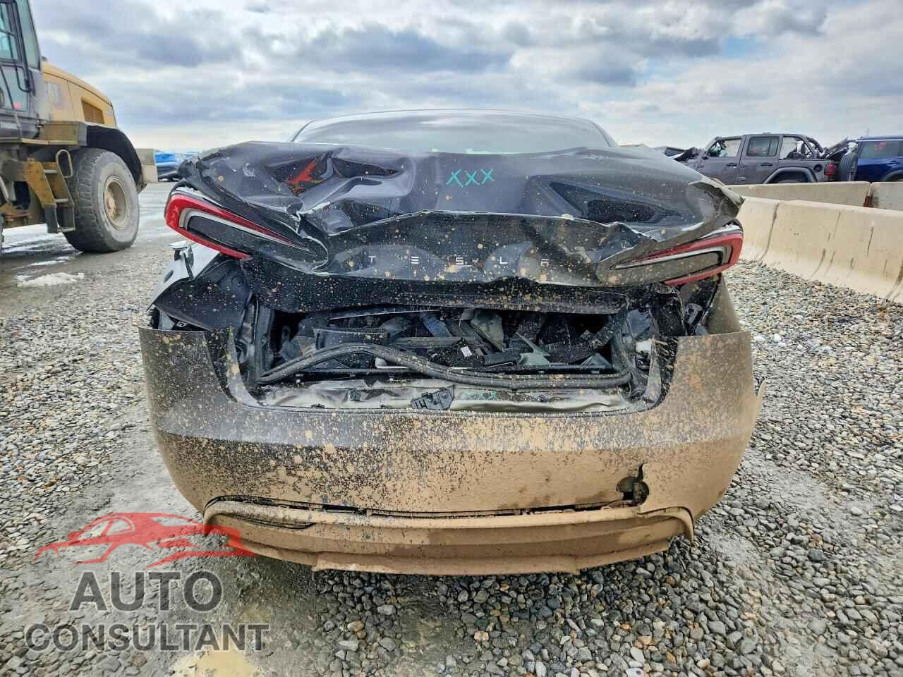 TESLA MODEL 3 2024 - 5YJ3E1ET0RF822836