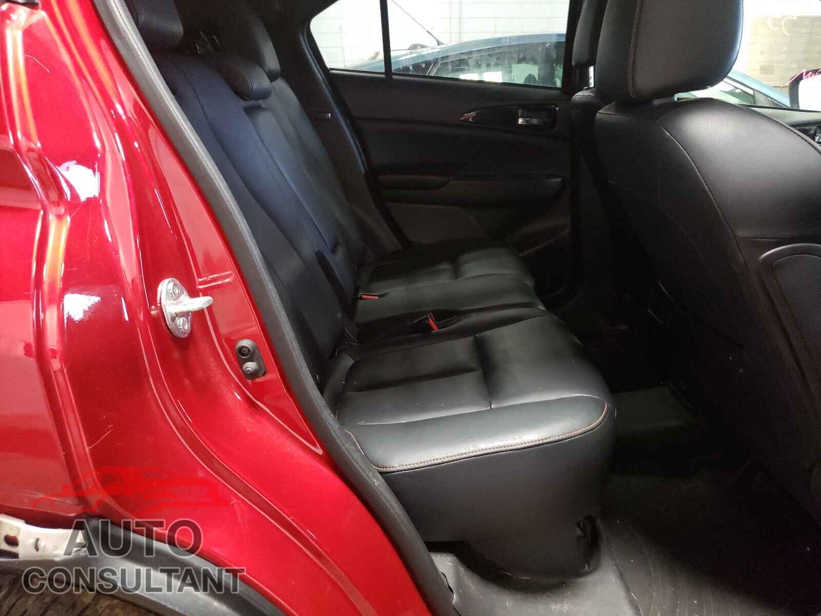 MITSUBISHI ECLIPSE 2018 - JA4AT5AA8JZ050328