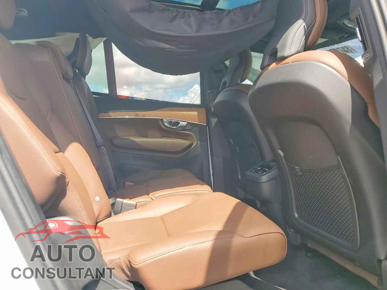 VOLVO XC90 2024 - YV4L12PE8R1240148