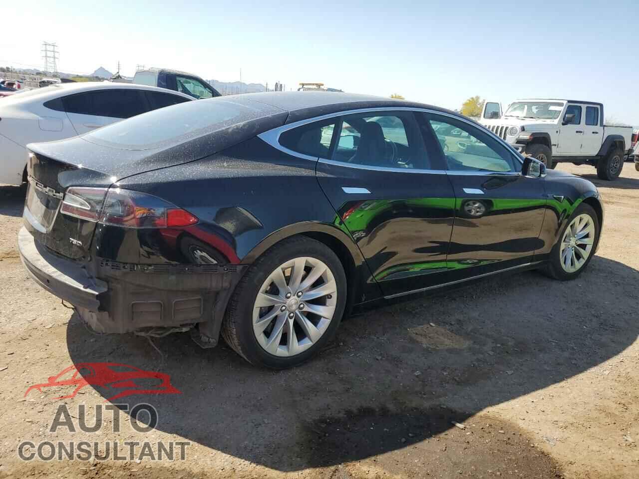 TESLA MODEL S 2018 - 5YJSA1E26JF261707