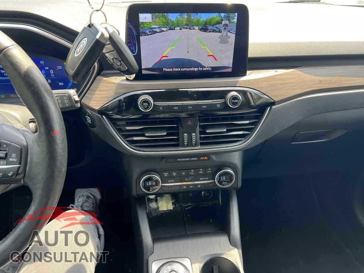 FORD ESCAPE 2020 - 1FMCU0DZXLUA46311