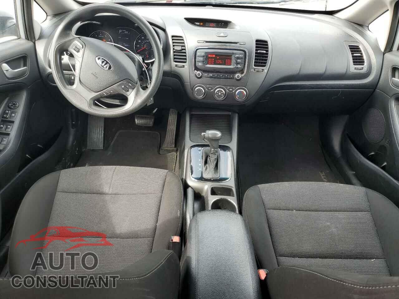 KIA FORTE 2017 - KNAFK5A80H5671394
