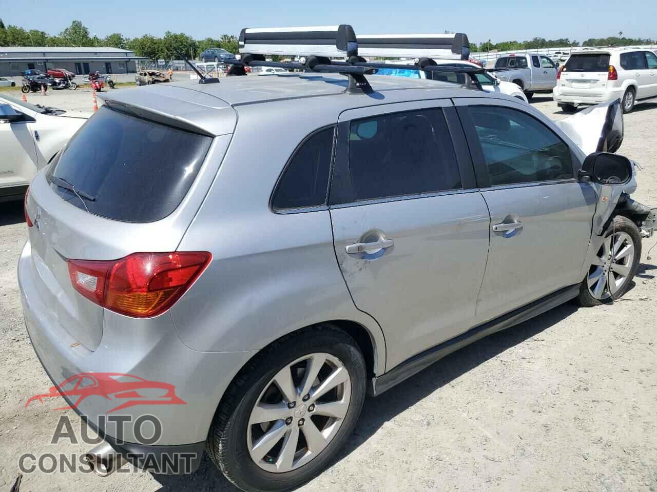 MITSUBISHI OUTLANDER 2015 - 4A4AR4AUXFE034812