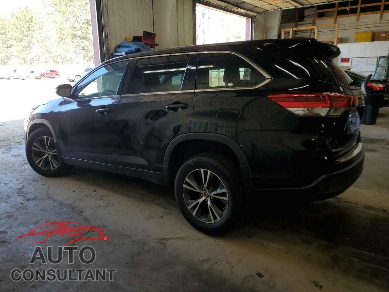 TOYOTA HIGHLANDER 2019 - 5TDBZRFH2KS738043