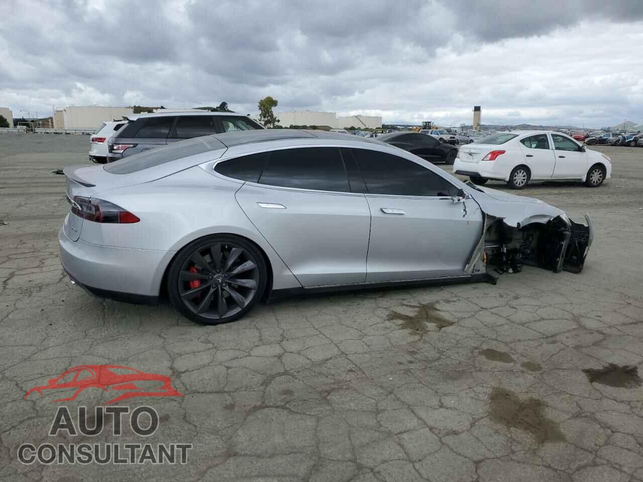 TESLA MODEL S 2014 - 5YJSA1H11EFP43395