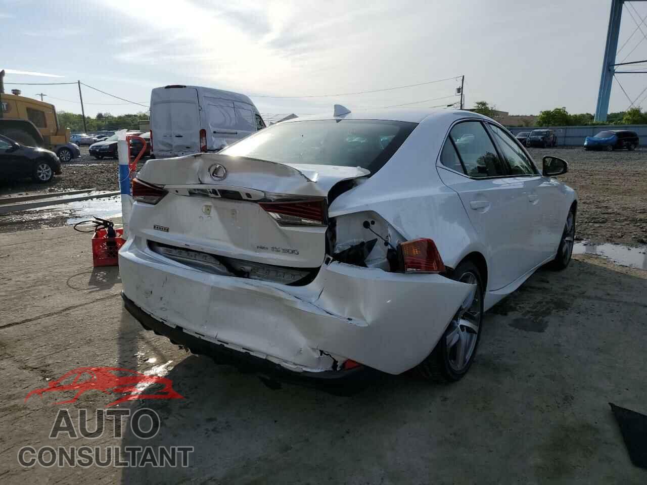 LEXUS IS 2018 - JTHC81D29J5028373