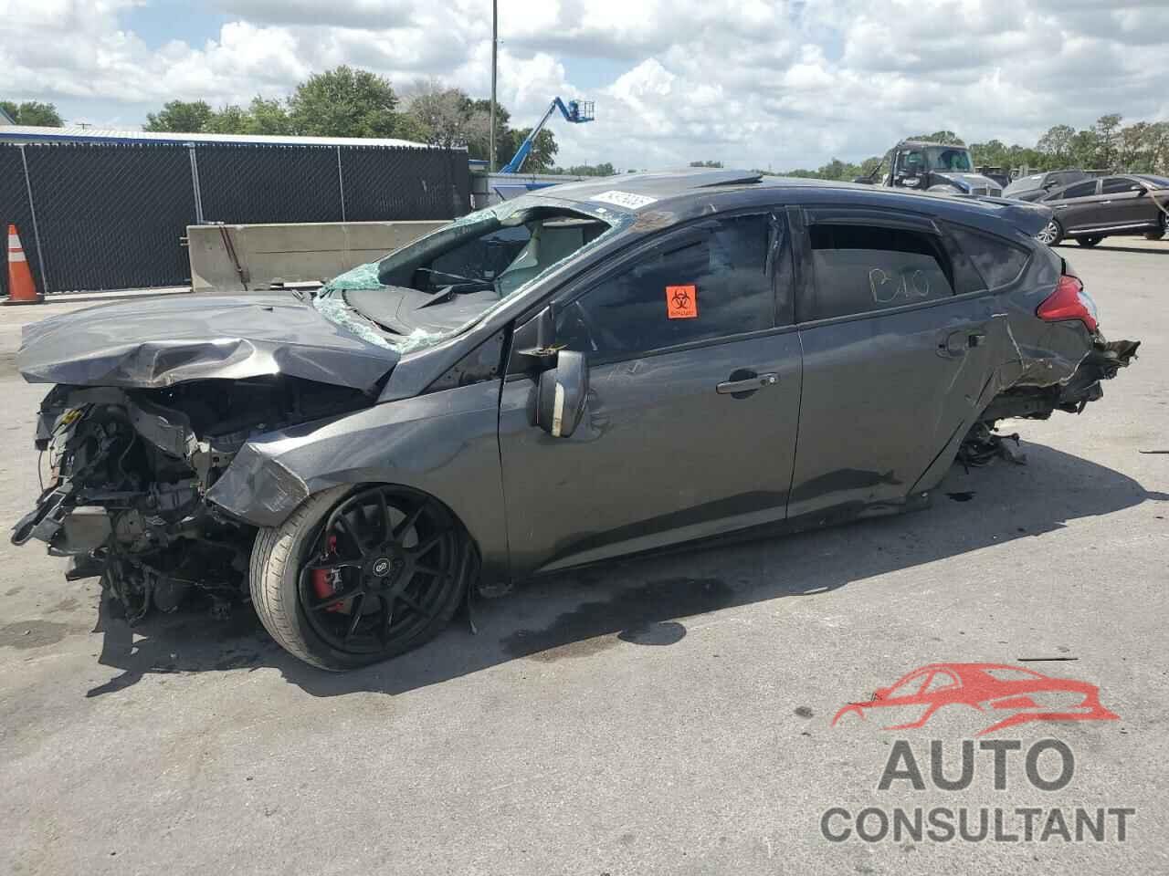 FORD FOCUS 2015 - 1FADP3L9XFL362598