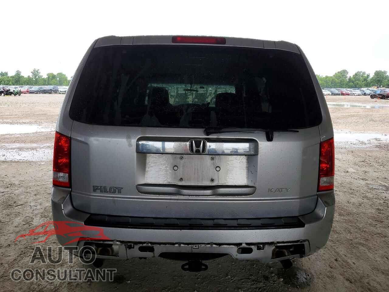 HONDA PILOT 2011 - 5FNYF3H20BB020200