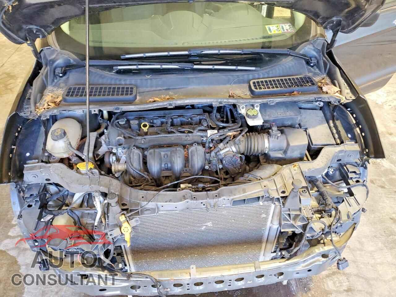 FORD ESCAPE 2017 - 1FMCU0F70HUC63076