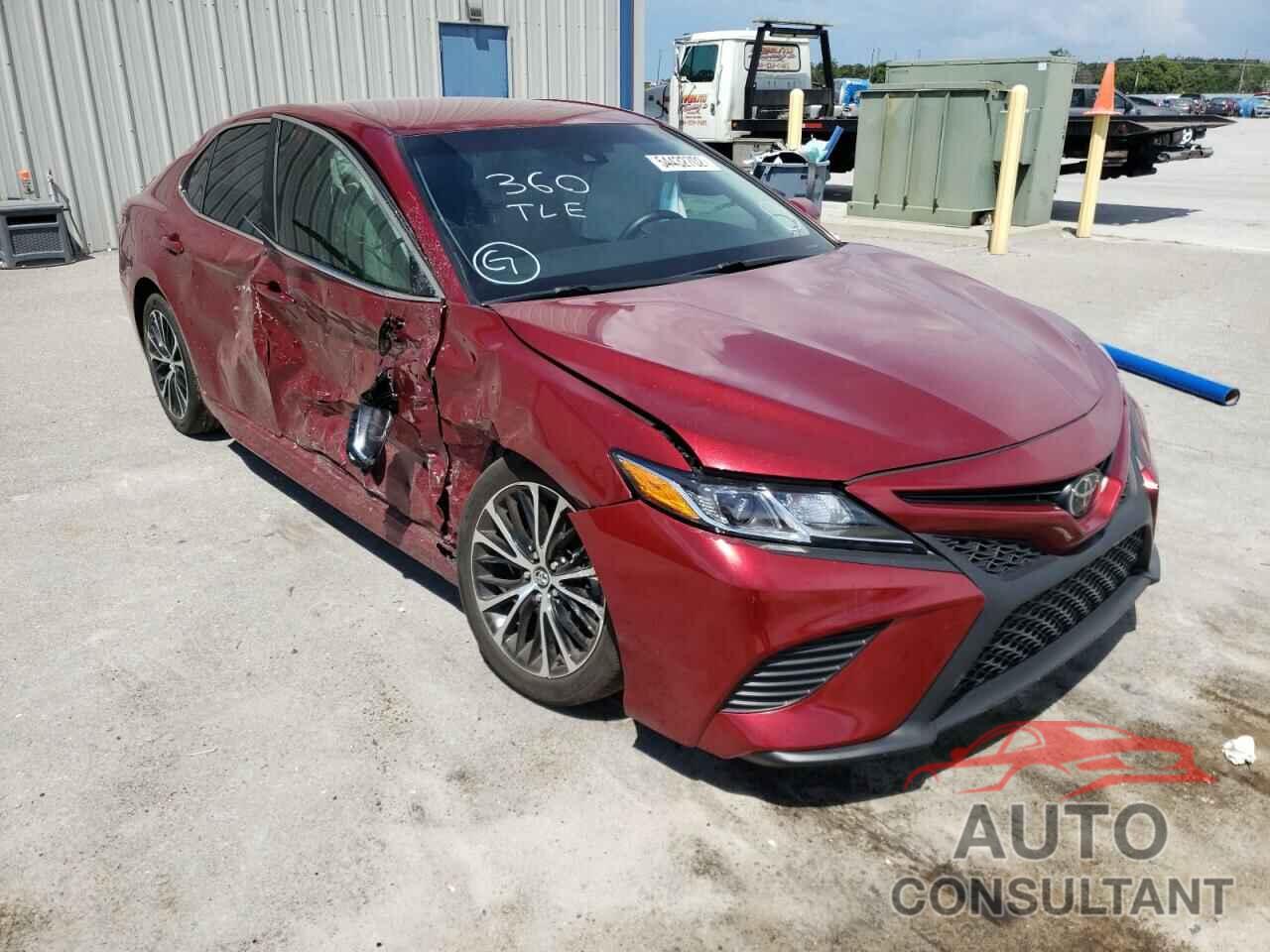 TOYOTA CAMRY 2018 - 4T1B11HK0JU565954