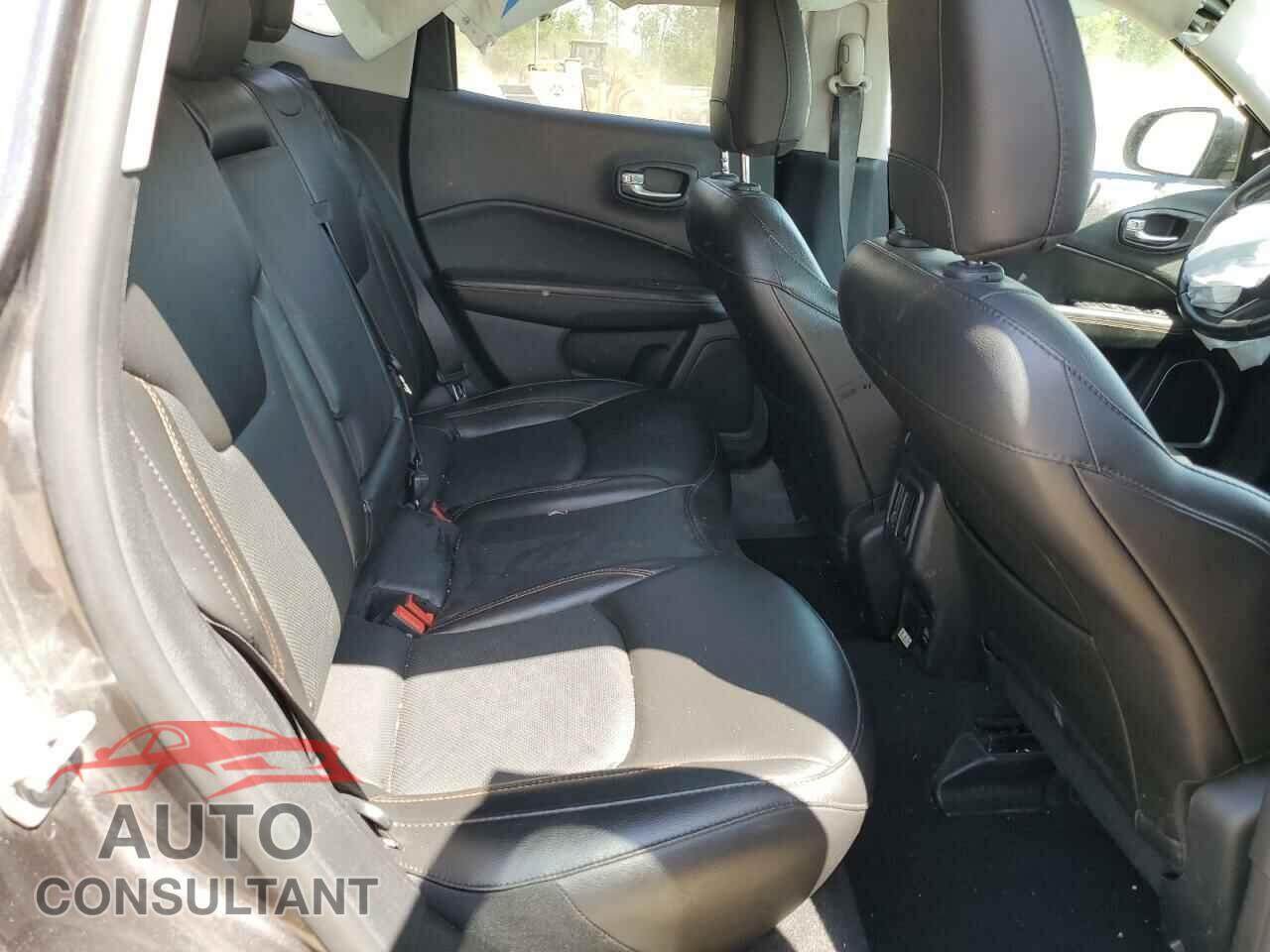 JEEP COMPASS 2020 - 3C4NJDCB5LT160941