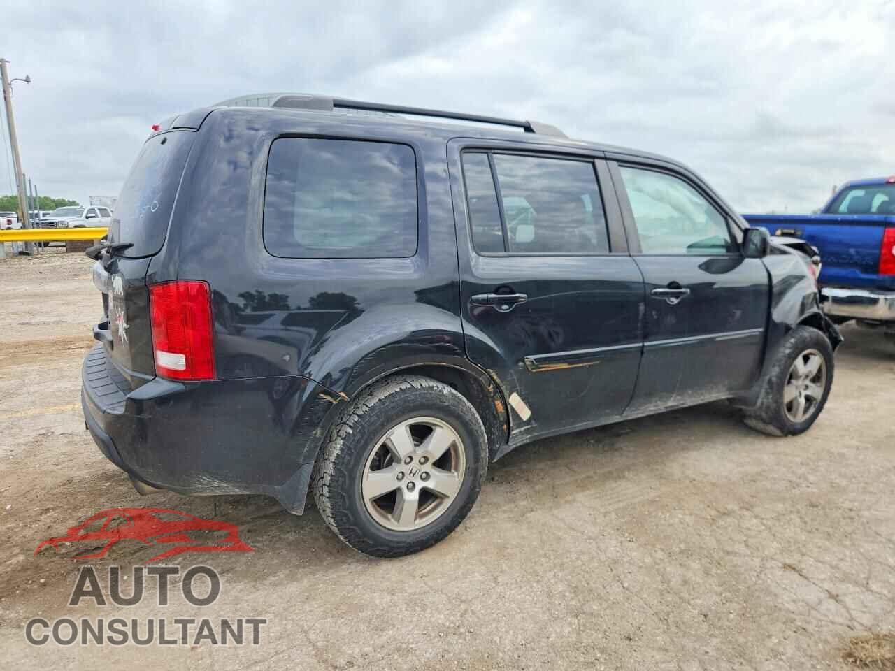 HONDA PILOT 2011 - 5FNYF3H5XBB012275