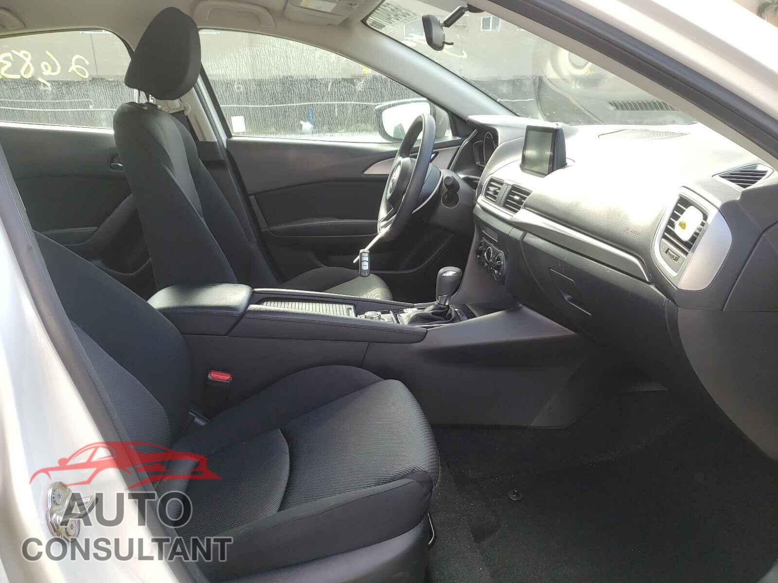 MAZDA 3 2017 - 3MZBN1U72HM141262