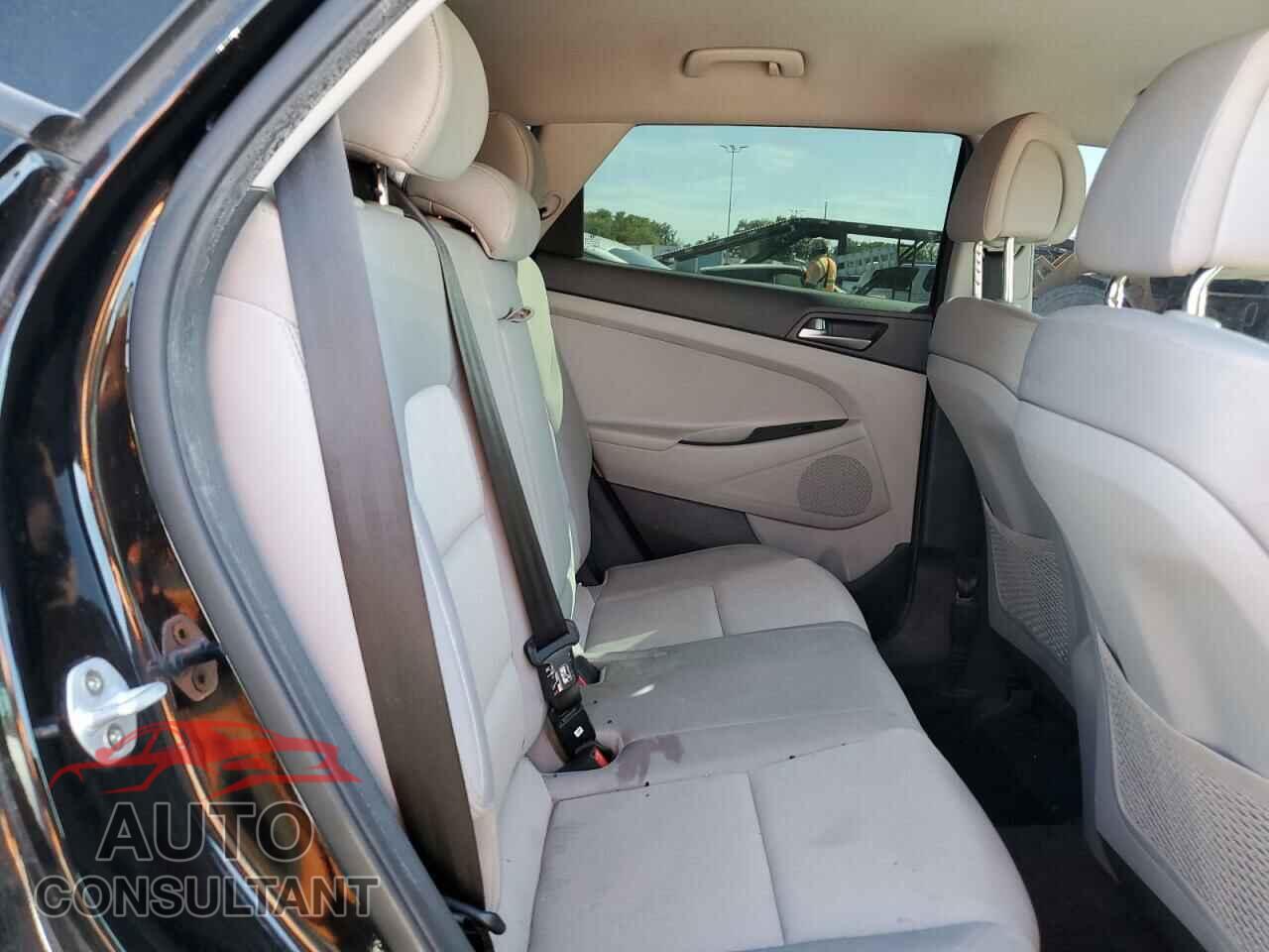 HYUNDAI TUCSON 2018 - KM8J3CA40JU722783