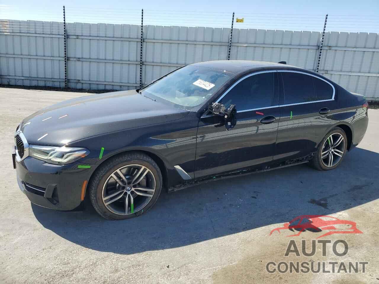 BMW 5 SERIES 2022 - WBA13BJ09NCL02671