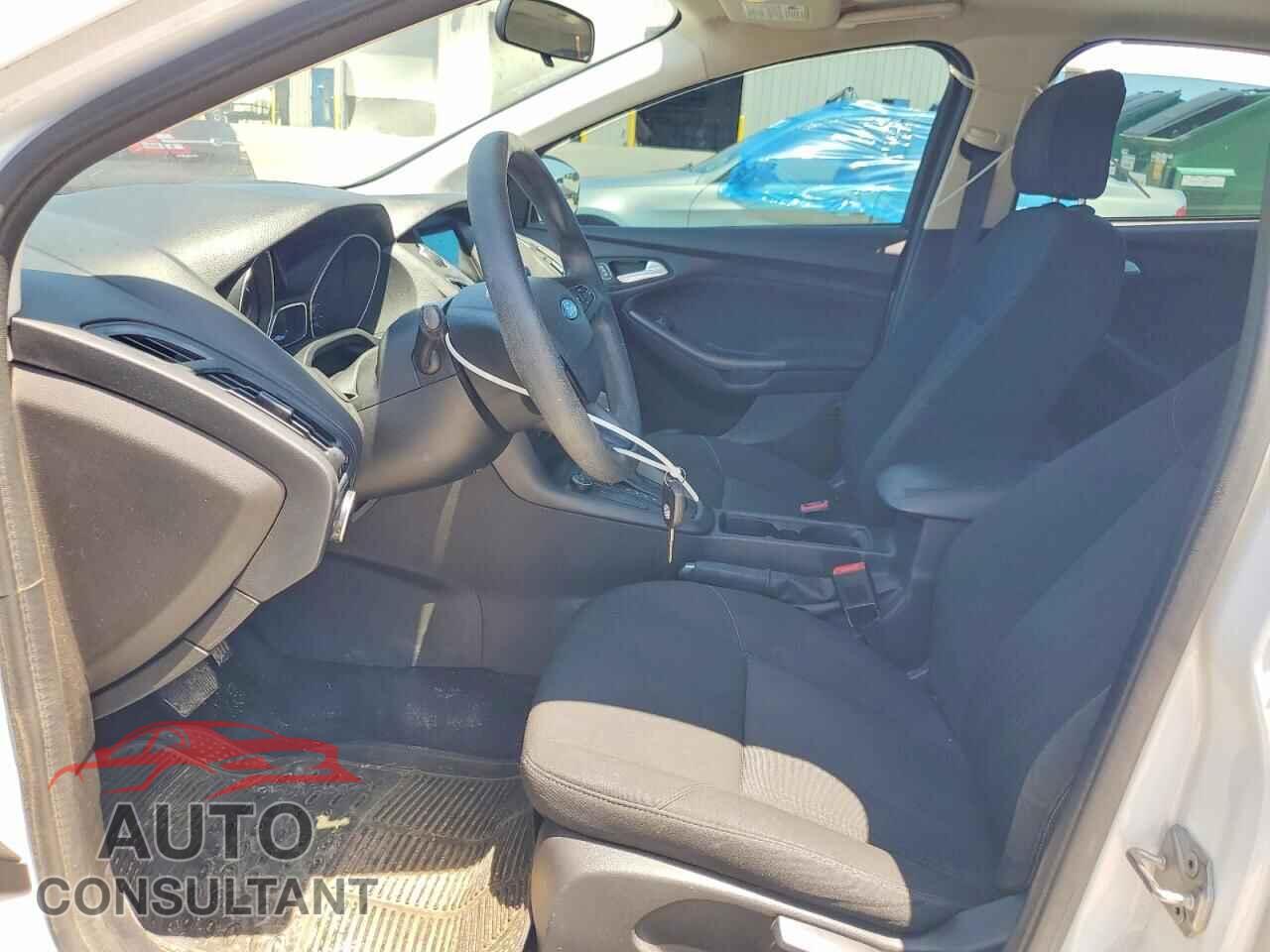 FORD FOCUS 2017 - 1FADP3H25HL324601