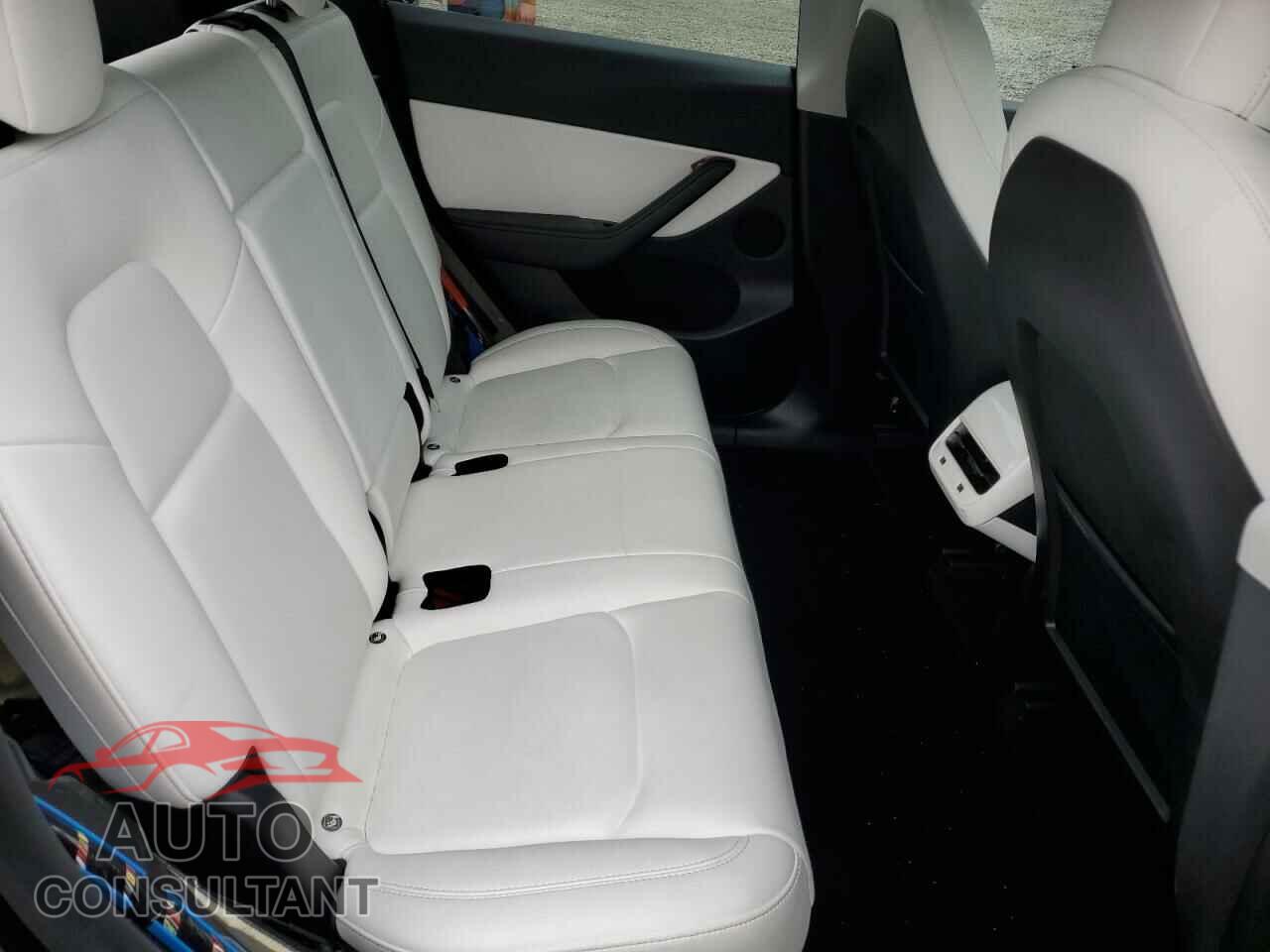 TESLA MODEL Y 2022 - 7SAYGDEE3NF315249