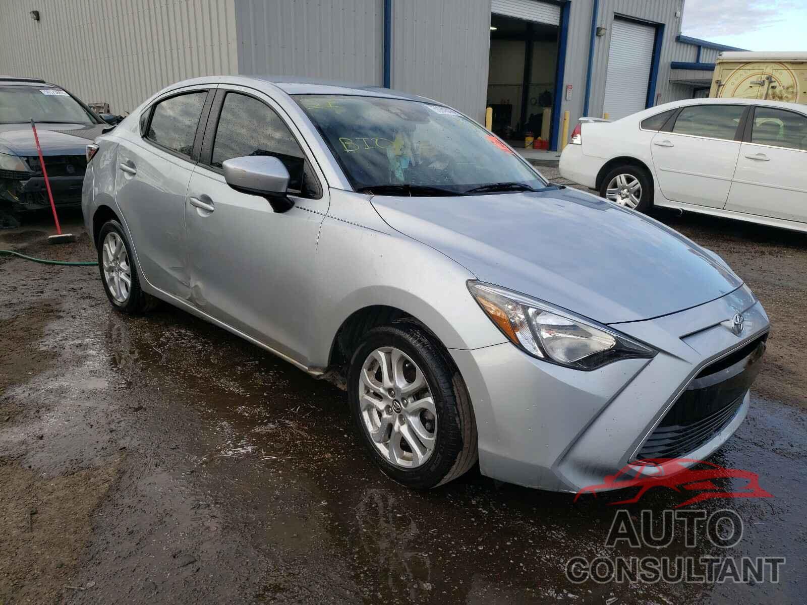 TOYOTA YARIS 2017 - 3MYDLBYV8HY156858