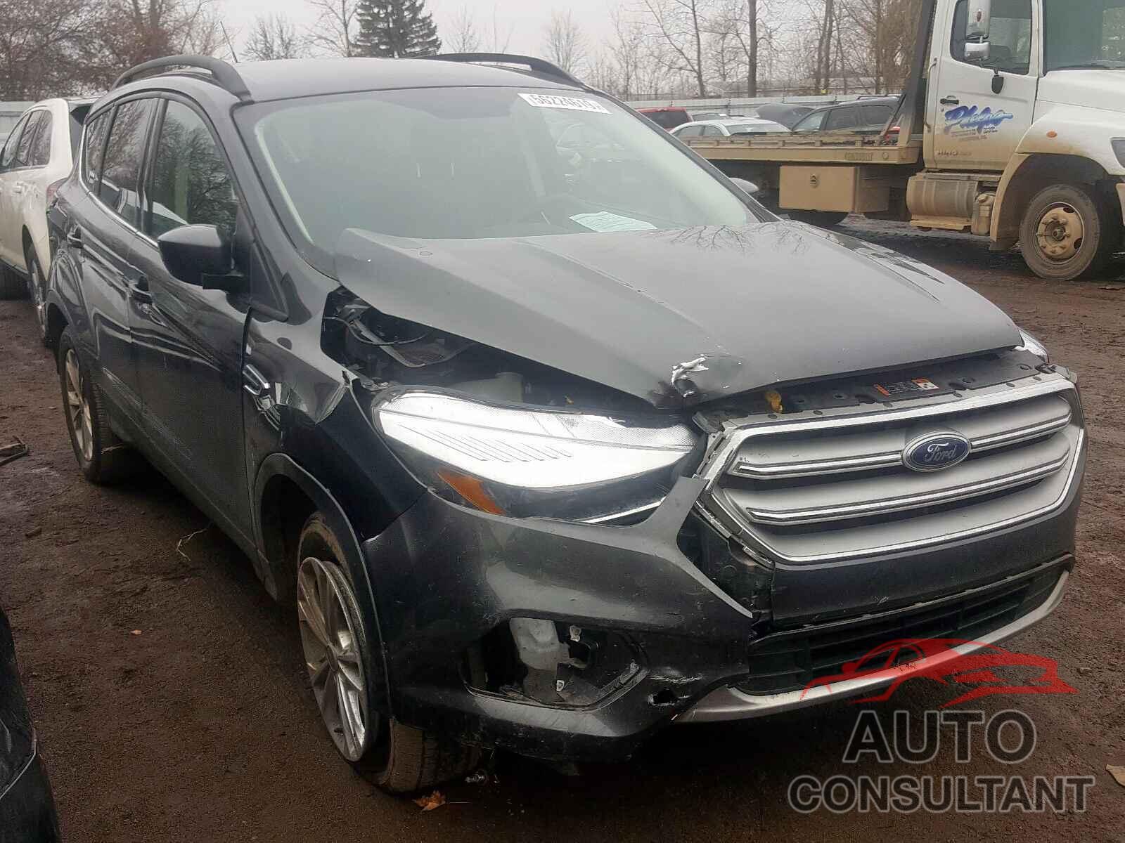 FORD ESCAPE 2018 - 1FMCU9GD4JUB82757