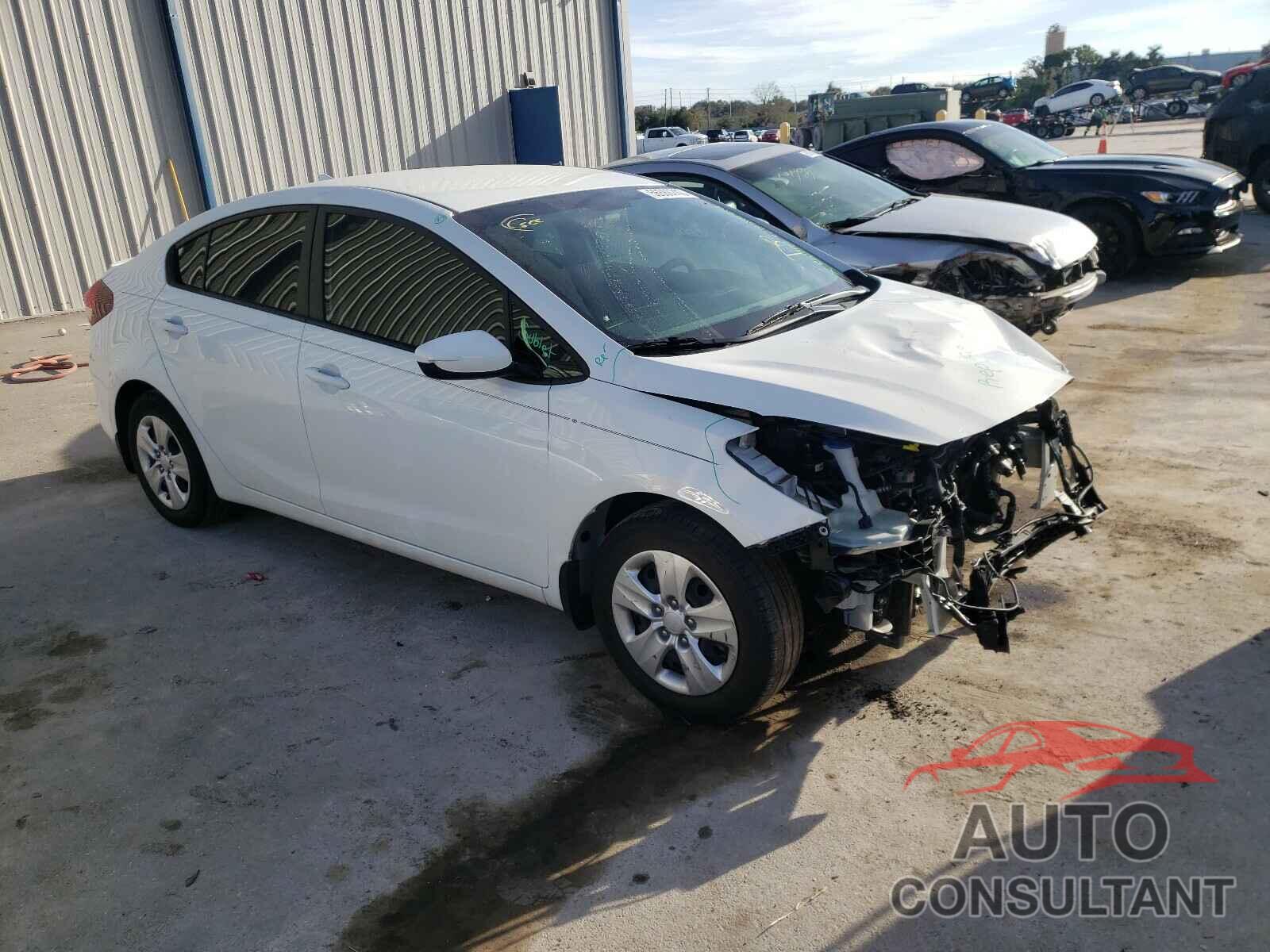 KIA FORTE 2018 - 3KPFK4A78JE213357