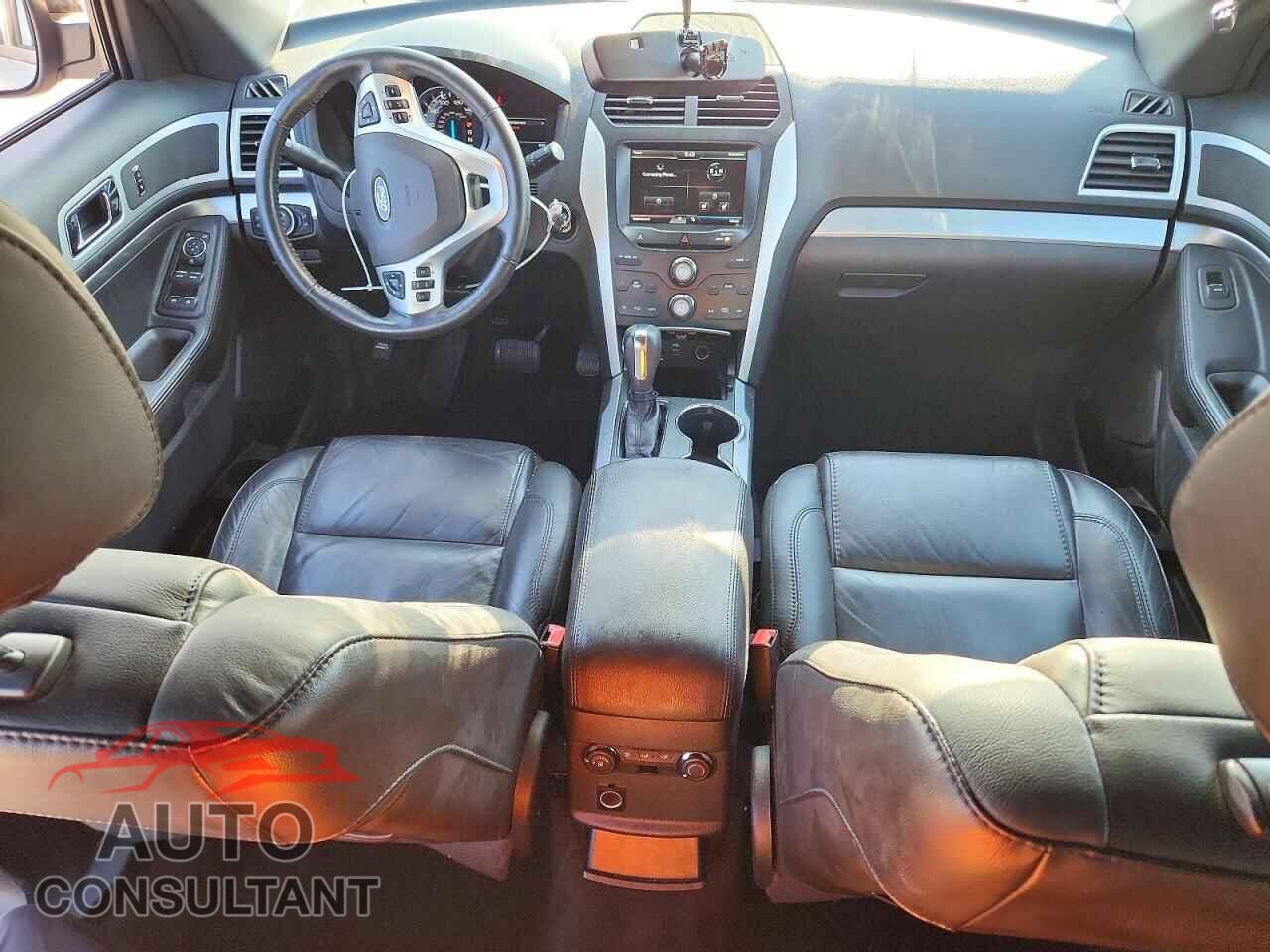 FORD EXPLORER 2015 - 1FM5K7D88FGA27094