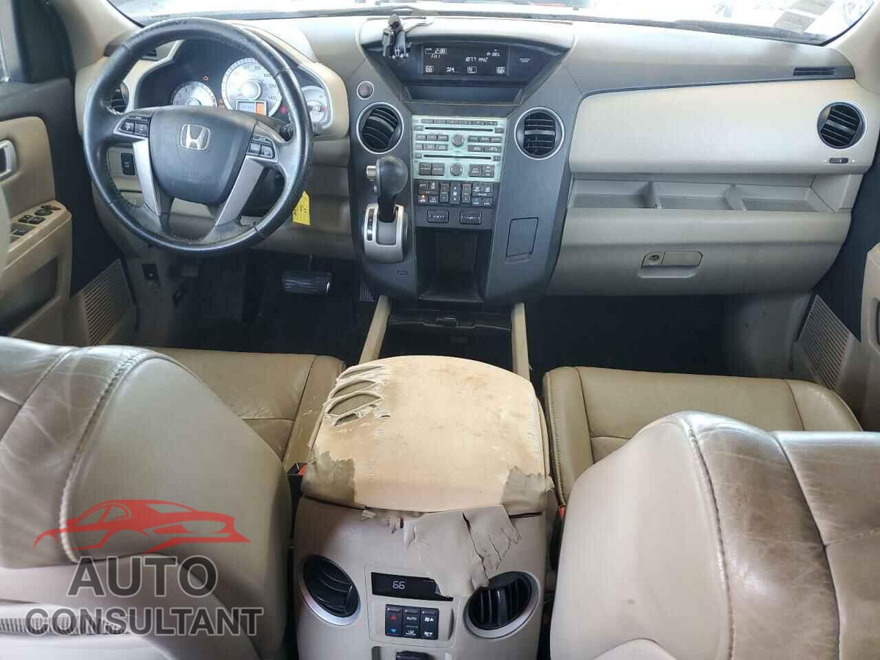 HONDA PILOT 2011 - 5FNYF3H6XBB045981