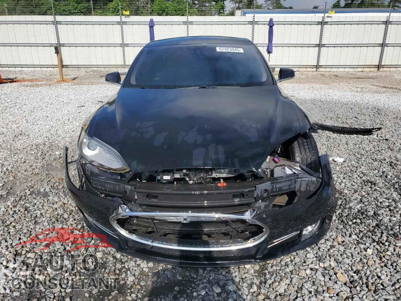 TESLA MODEL S 2013 - 5YJSA1CG9DFP21140